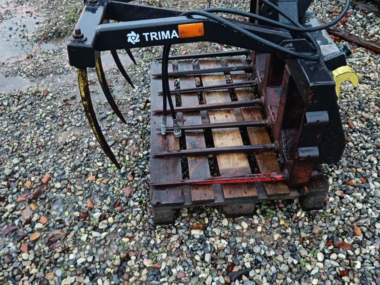 Billede 5 - Trima overfaldsgreb har siddet på en Uniloader