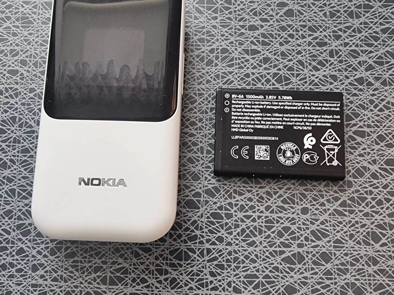 Billede 3 - Nokia 2720 Flip