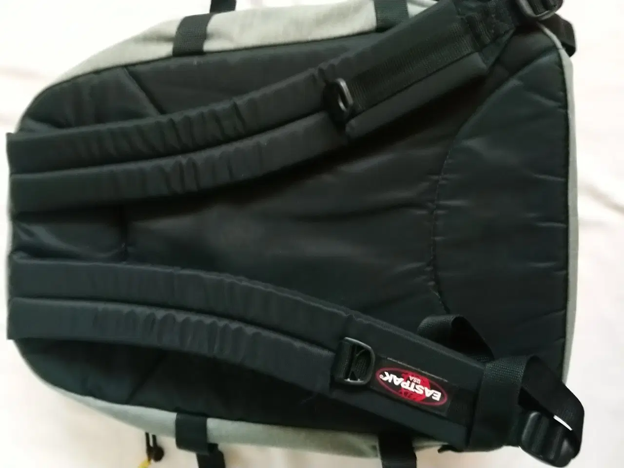 Billede 2 - Eastpak skoletaske