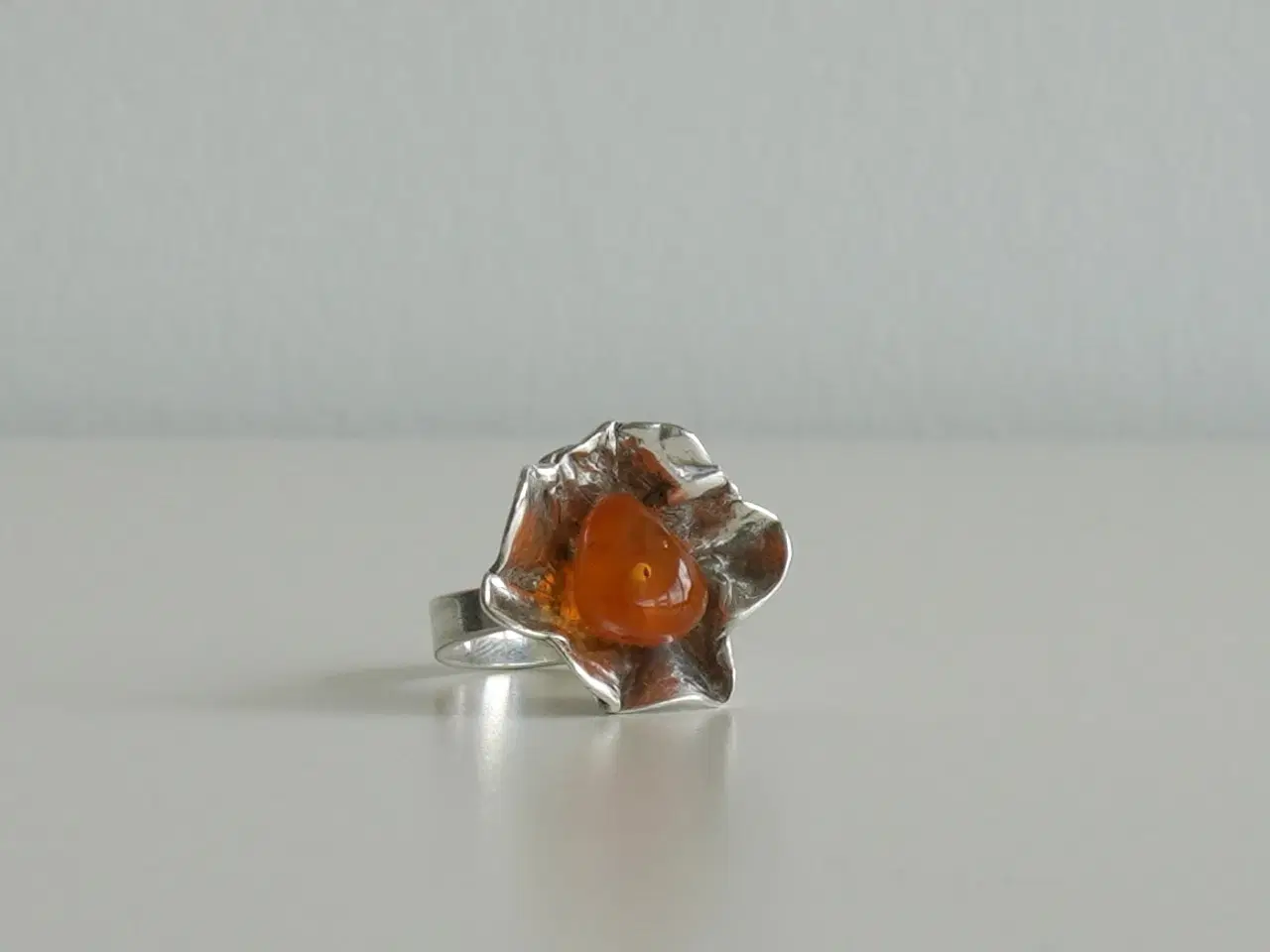Billede 7 - Sølv ring med rav - str. 58