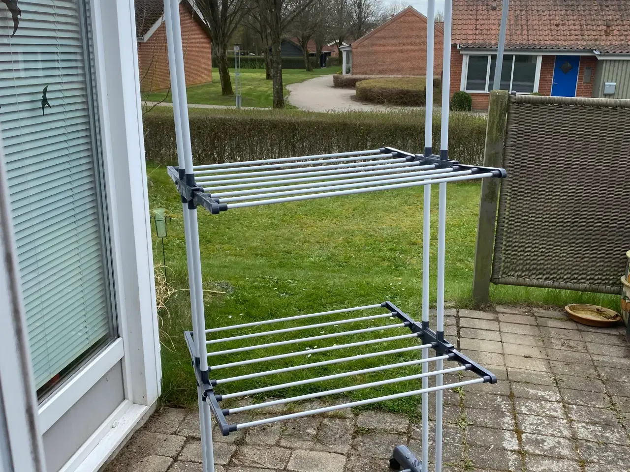 Billede 2 - Tørrestativ med klap samme vinger 