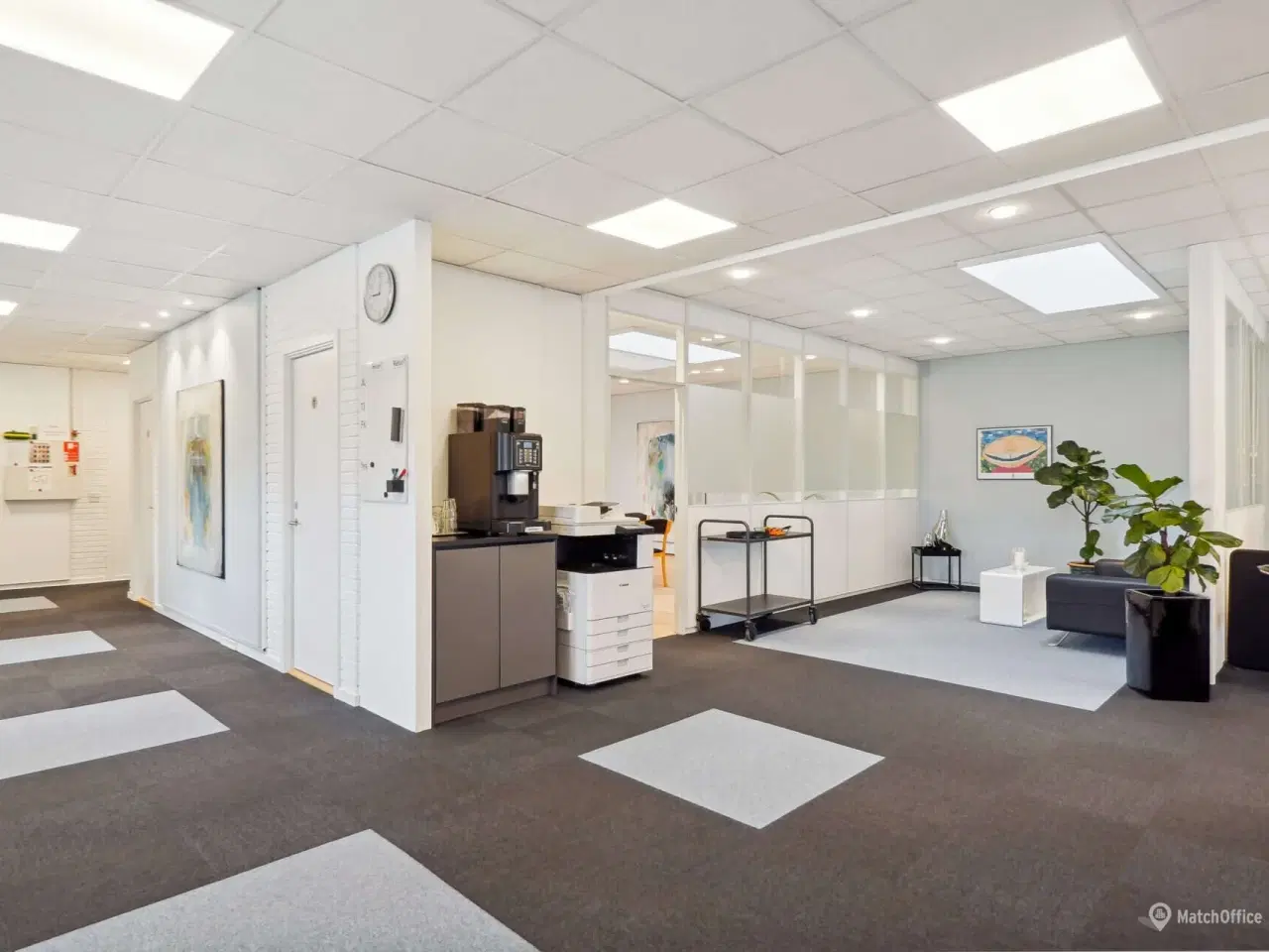 Billede 7 - Lager med kontor. Der givers tre måneders lejerabat!