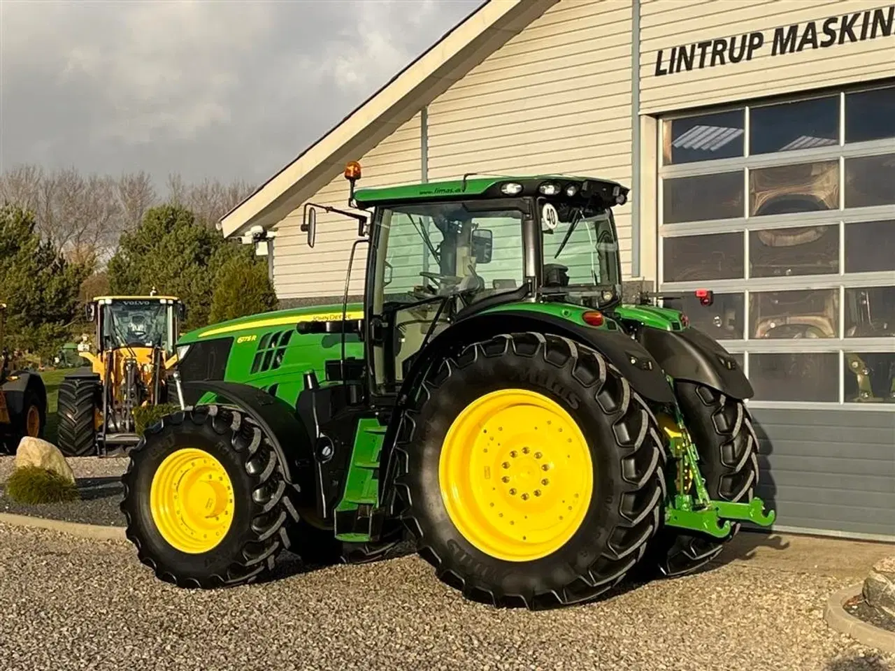 Billede 12 - John Deere 6175R Med frontlift og frontPTO