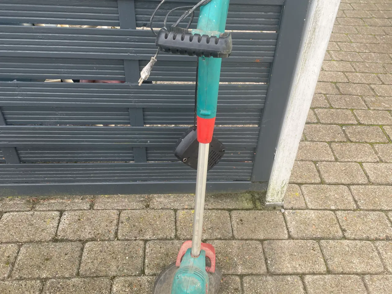 Billede 1 - Jeg sælger en Bosch batteritrimmer 