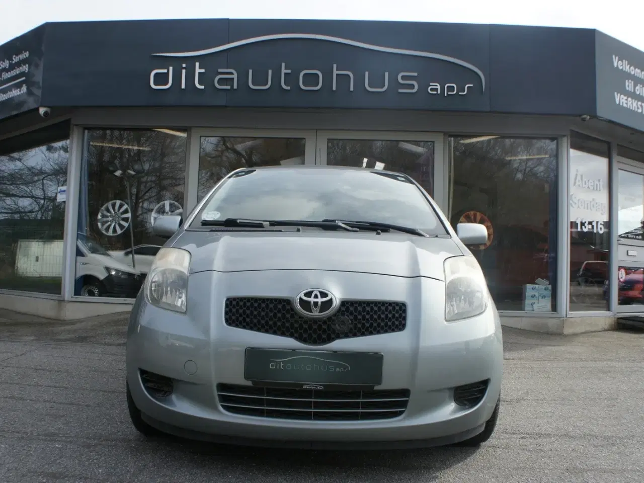 Billede 1 - Toyota Yaris 1,3 Luna