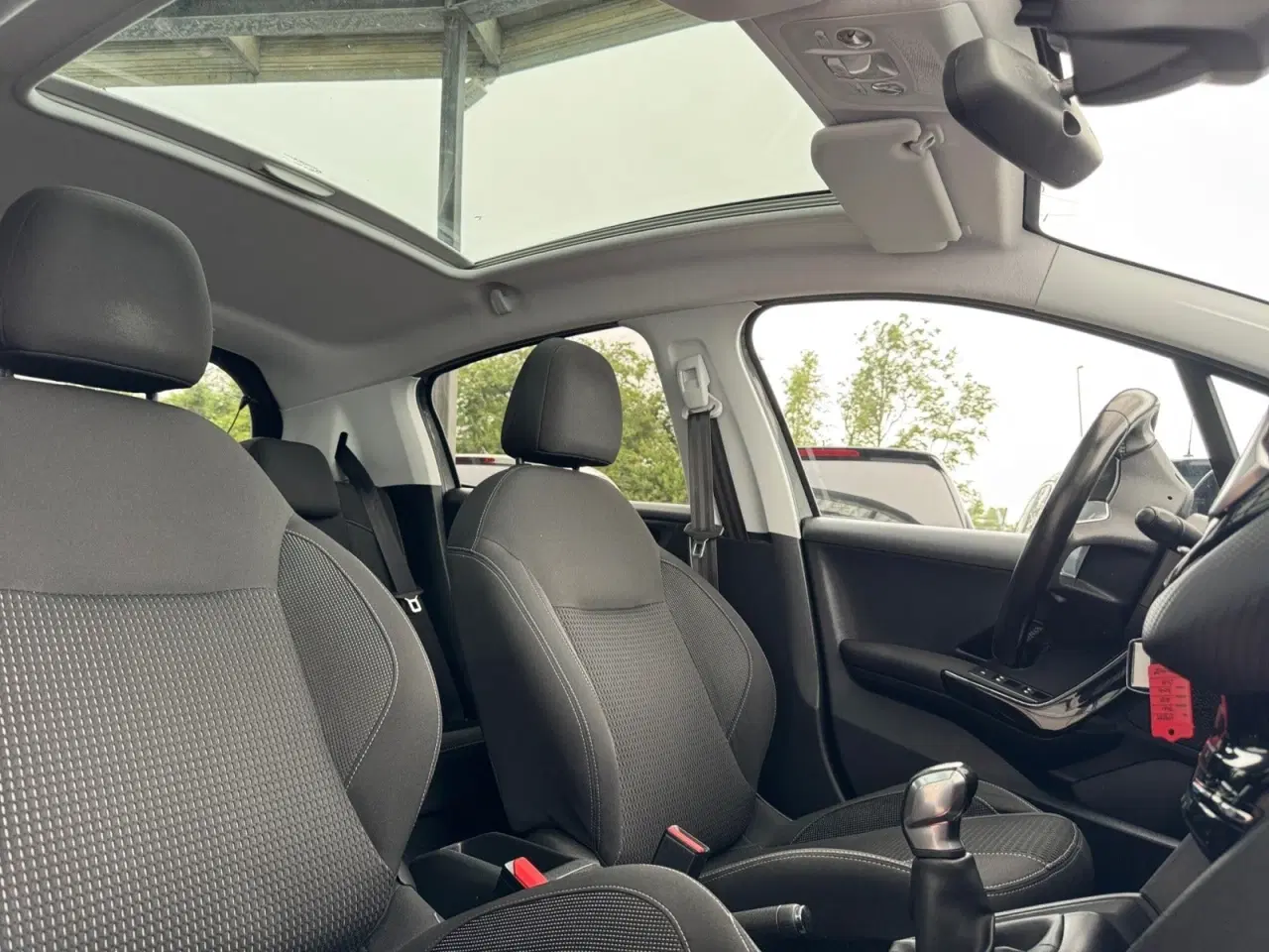 Billede 17 - Peugeot 208 1,6 BlueHDi 100 Allure Sky