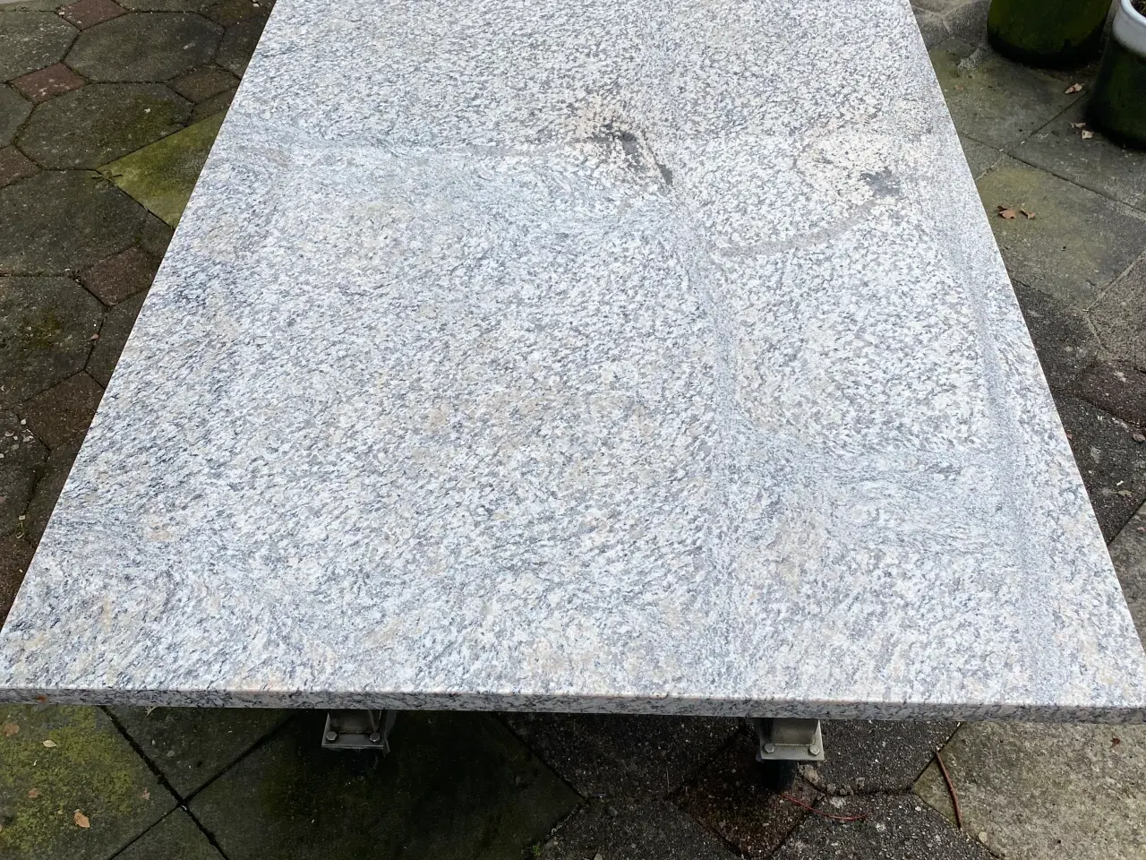 Billede 3 - Granit Bord