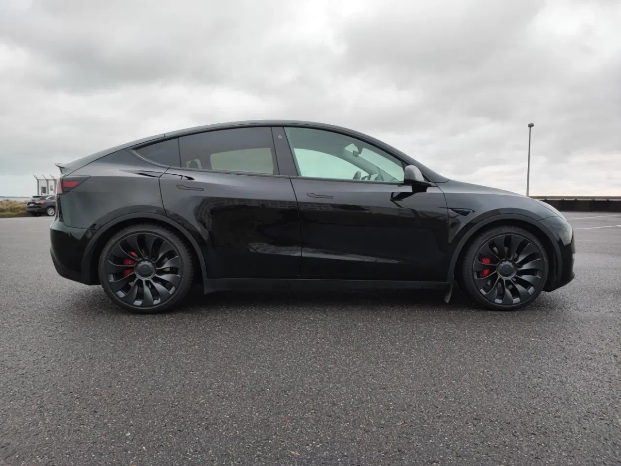 Billede 6 - Tesla Model Y Performance (2 sæt 21" fælge)