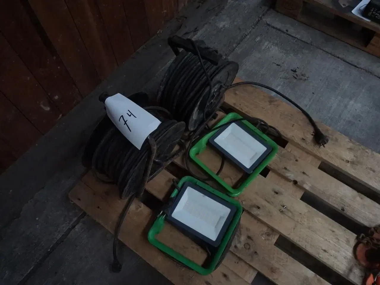 Billede 3 - 2 stk. Kabeltromler + 2 stk. LED lamper