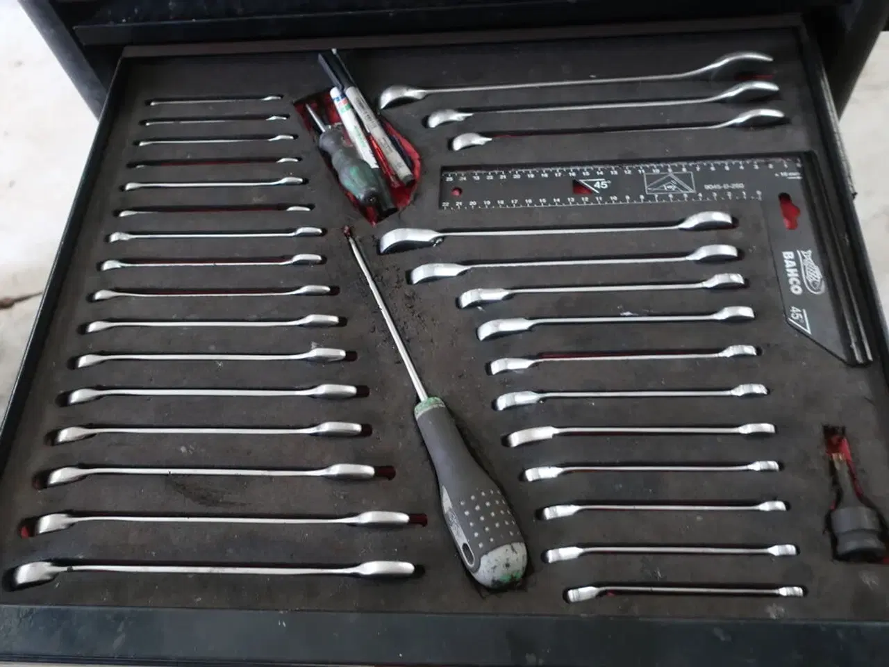 Billede 4 - Værktøjsvogn med indhold