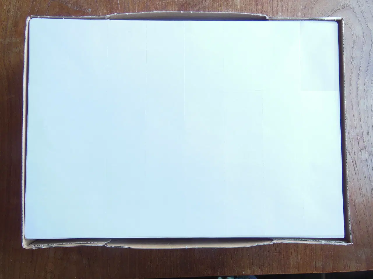 Billede 2 - Labels,æske m 500 A4 ark, 24stk etiket er 7x3,6cm.