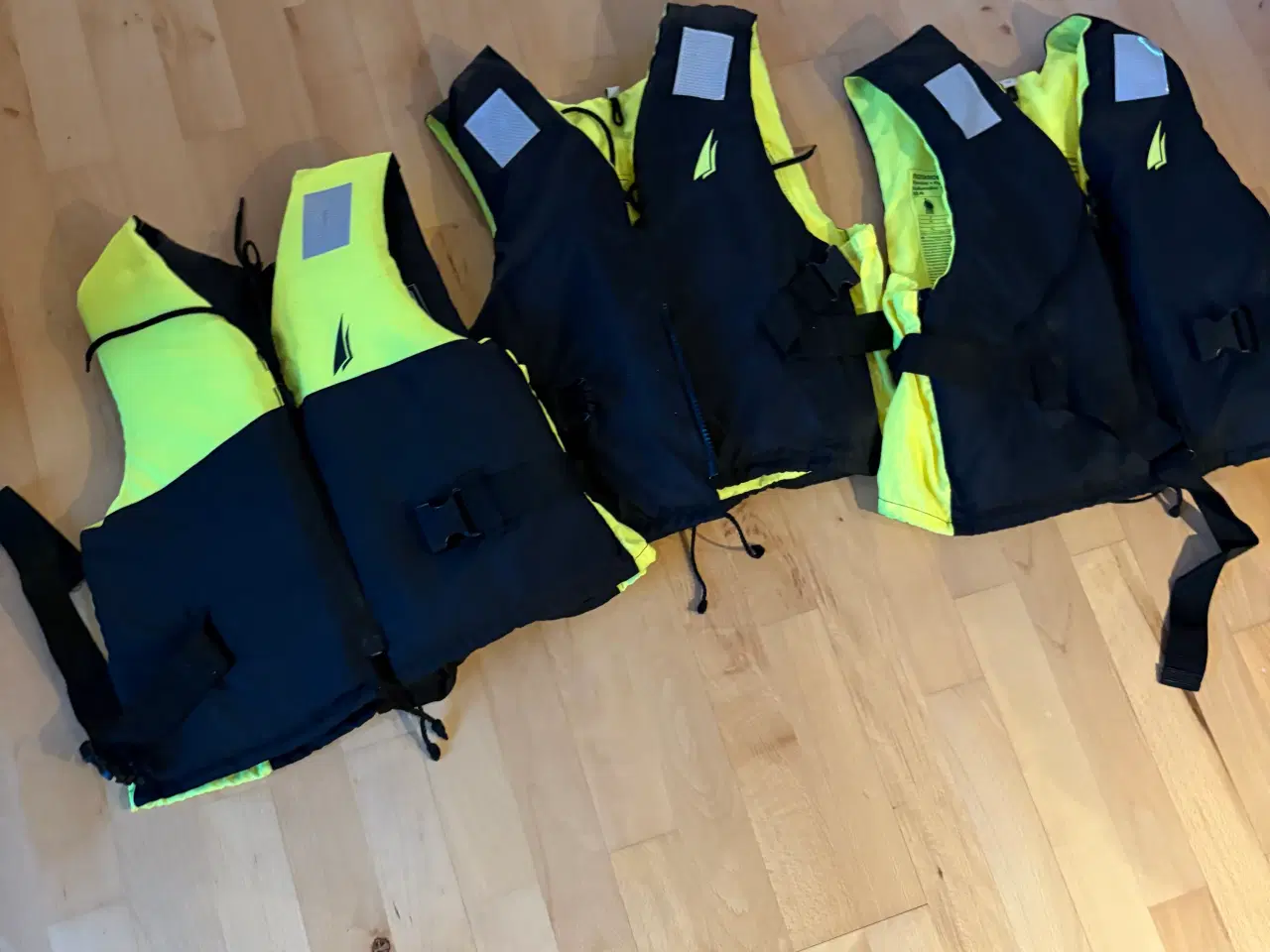 Billede 1 - Redning veste mange forskellige 