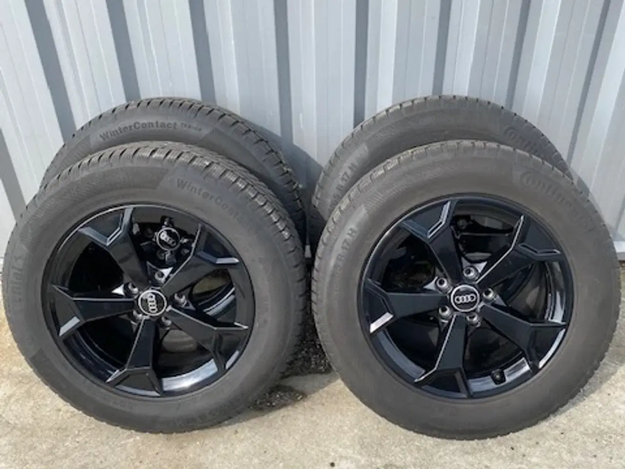 Billede 3 - Dæk og original Audifælge til Q3
