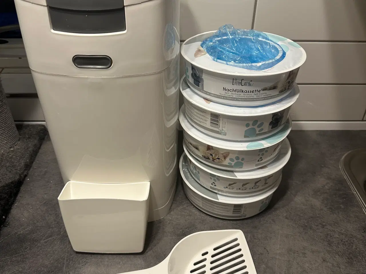Billede 1 - ✨ Kattepakke – Kattebakke + Littycat skraldespand 