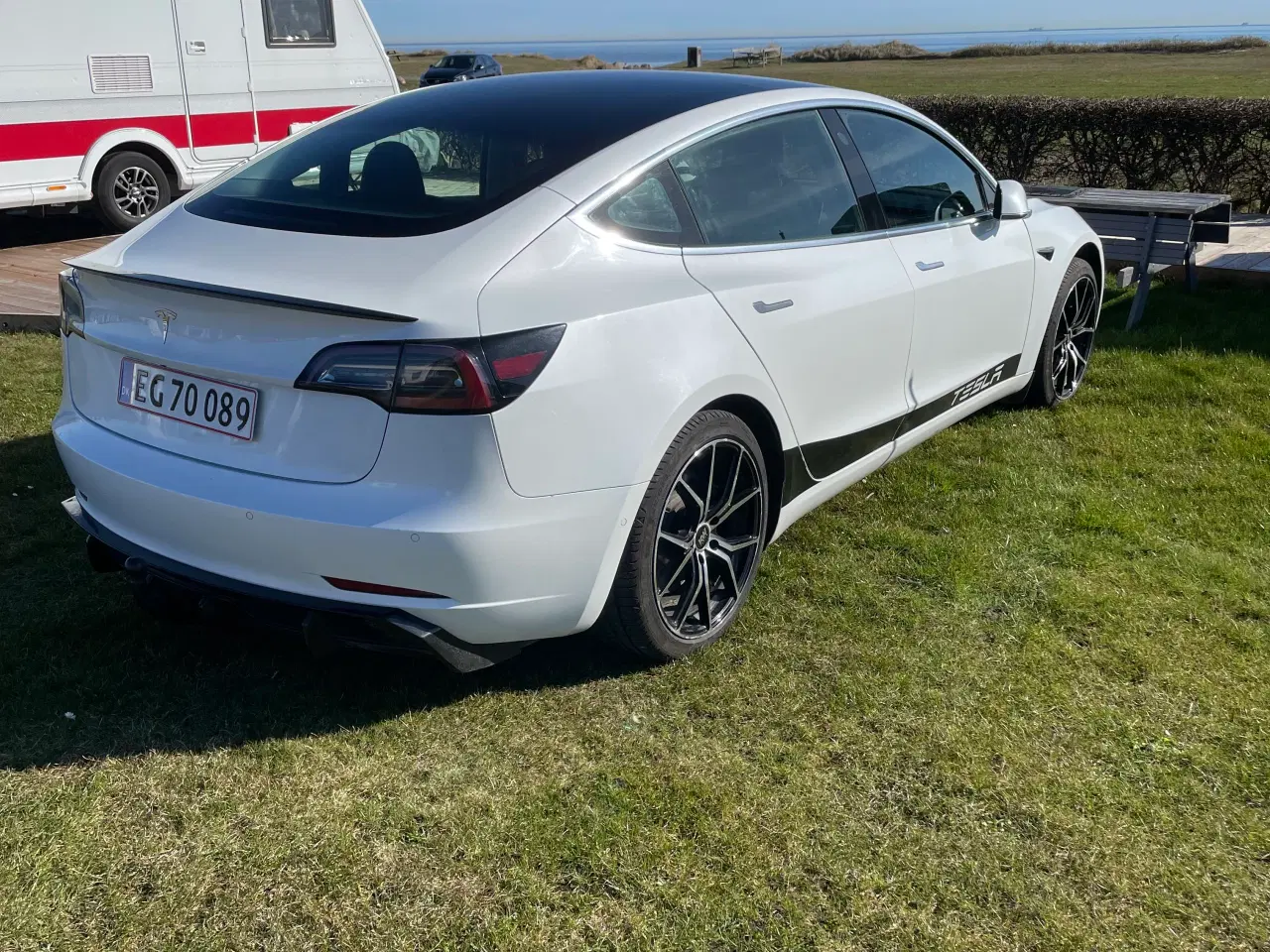 Billede 3 - Tesla 3  . Årg. 2020. Billig el bil.