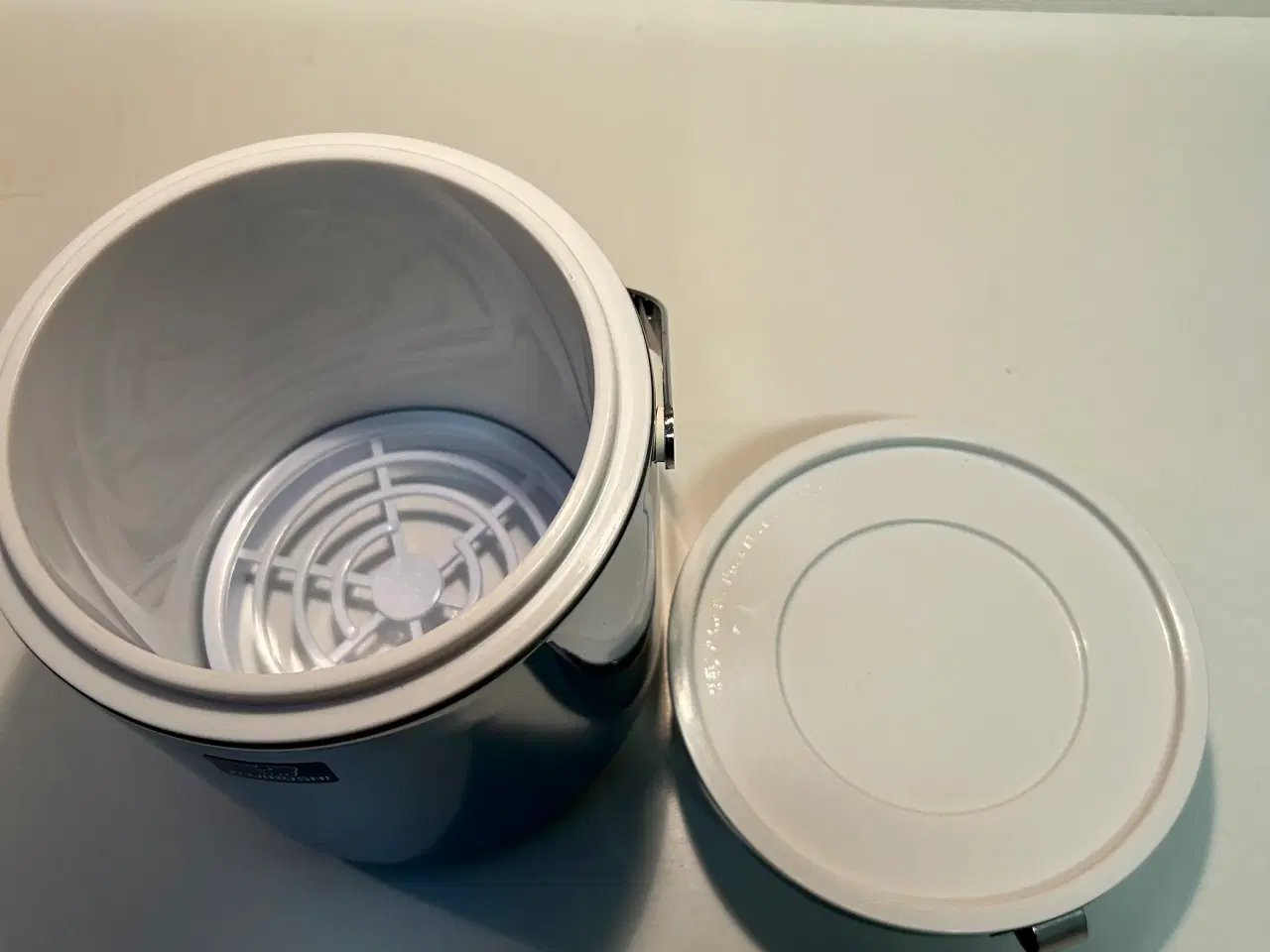 Billede 4 - Isspand med tang i låg