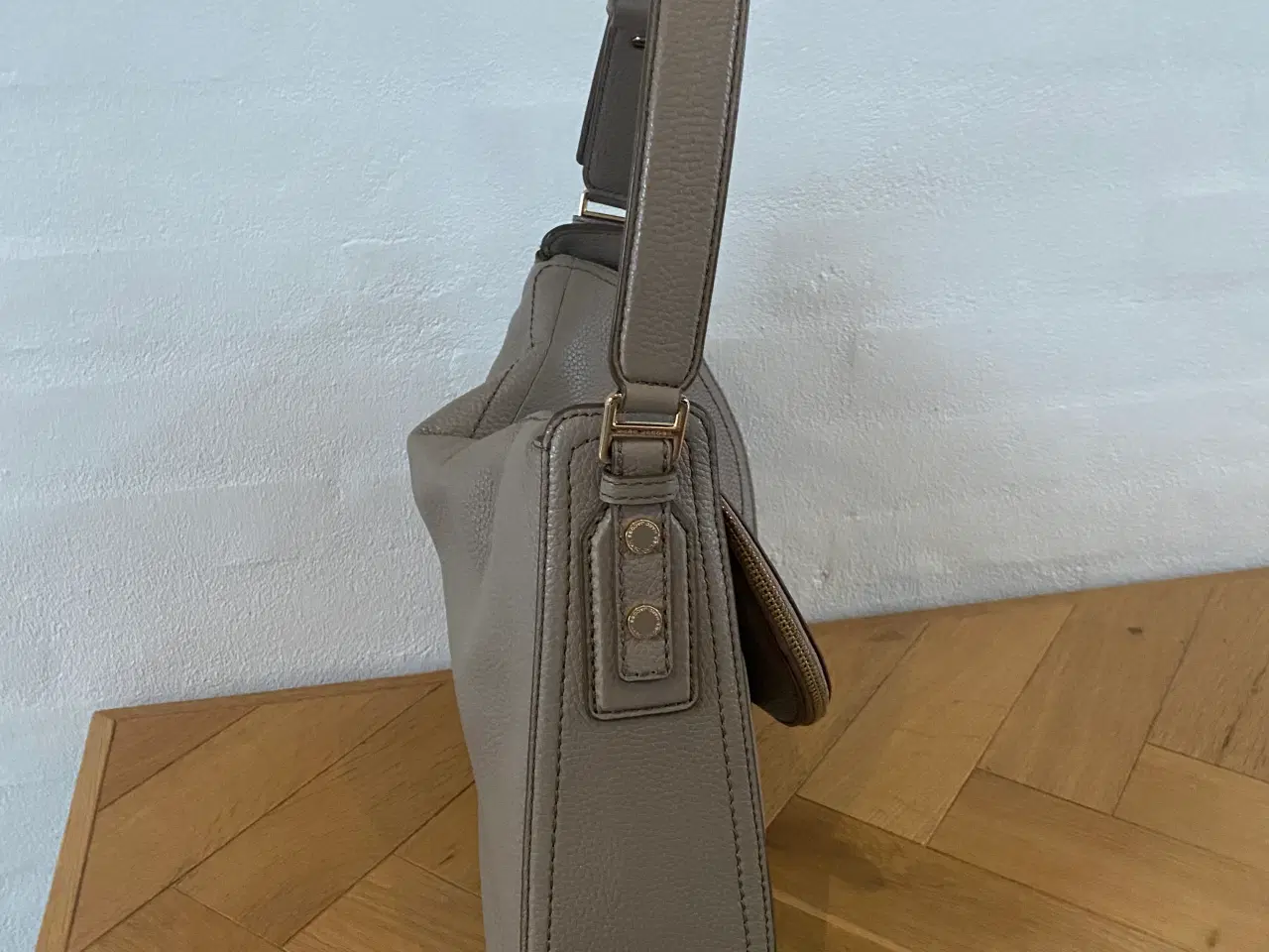 Billede 2 - Marc Jacobs skuldertaske - helt ny