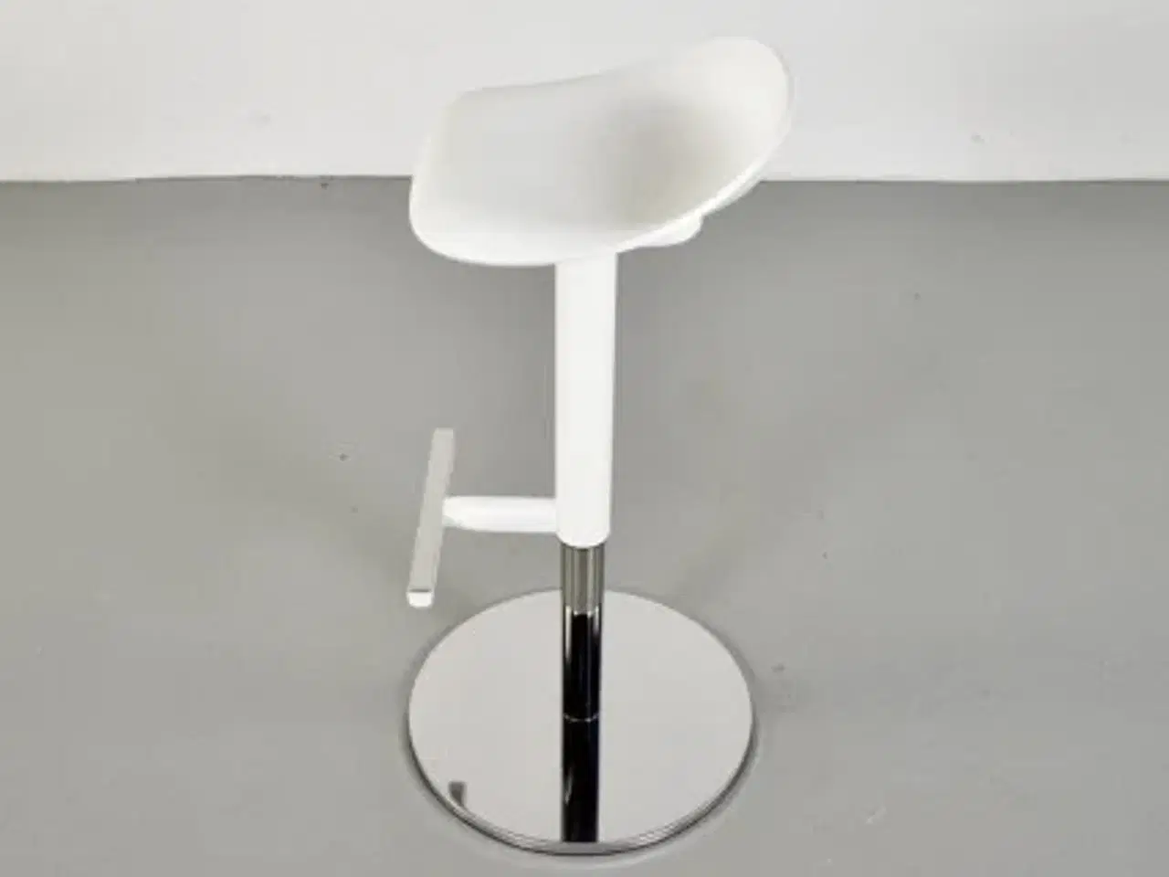 Billede 2 - Janinge barstol i hvid