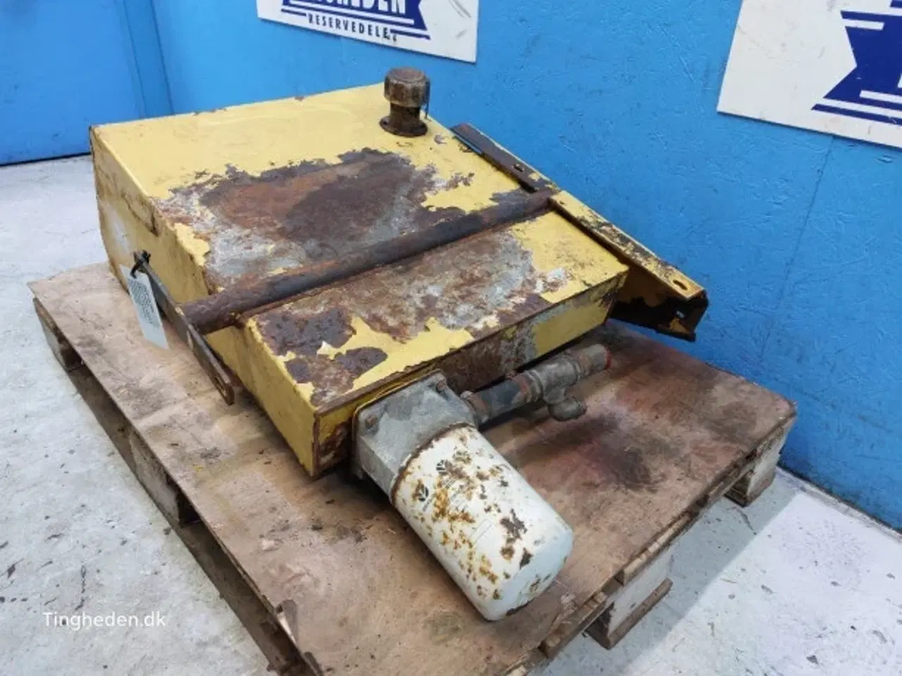 Billede 12 - New Holland FX38 Hydrauliktank 84032492