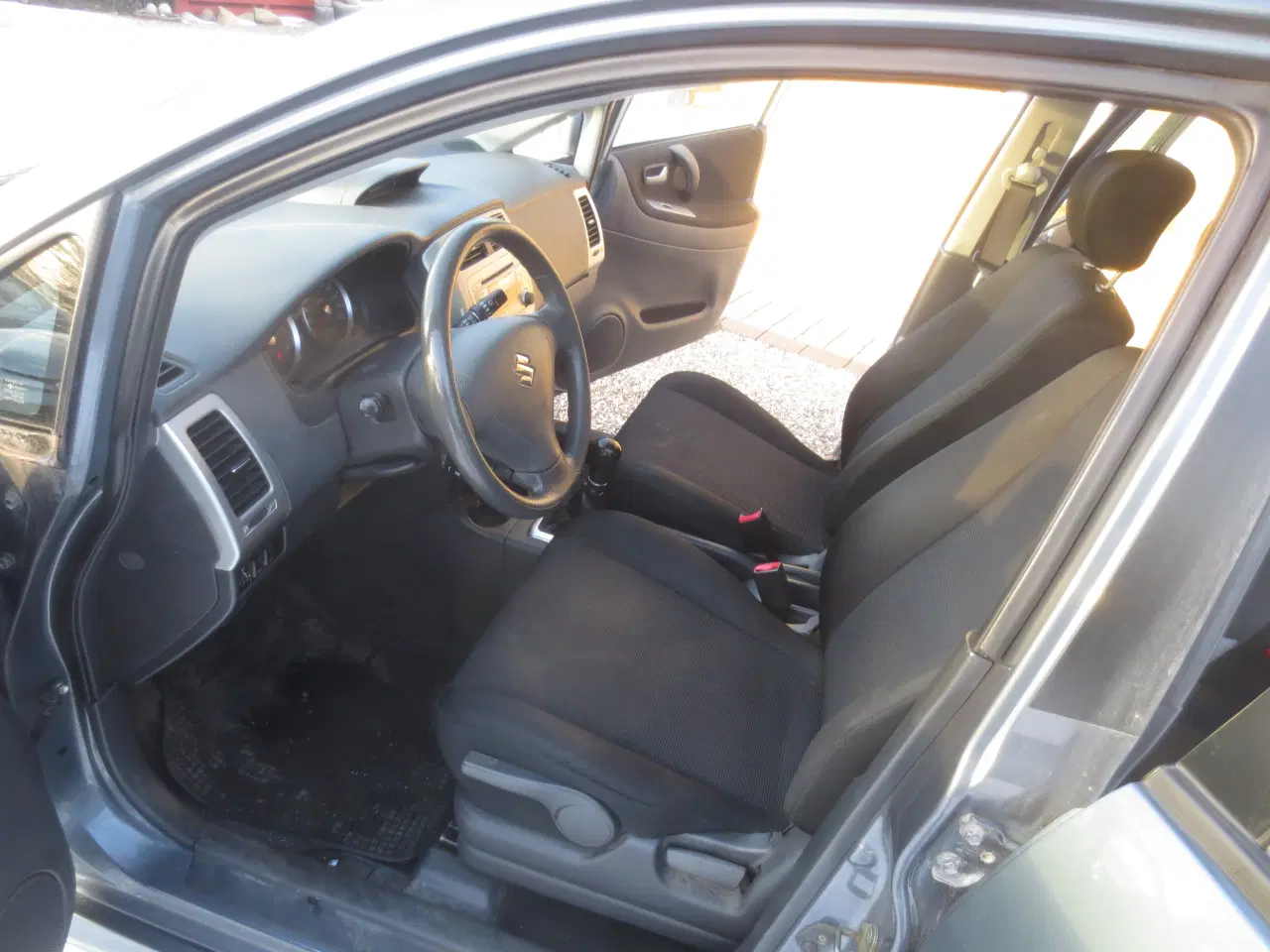 Billede 11 - Suzuki Liana 1.6 i St-car. Uden syn. 