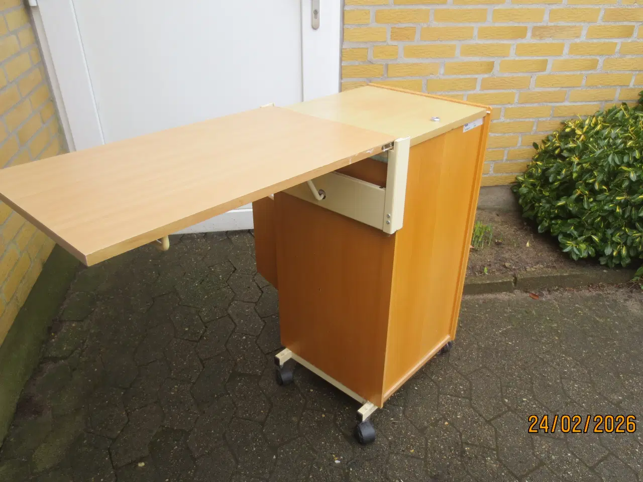 Billede 6 - 1 stk Invocare Sengebord/Hospitalsbord