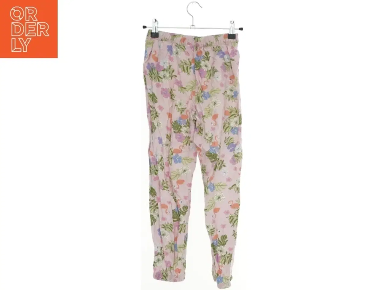Billede 2 - Bukser med flamingo og blomster mønster fra H&M (str. 140)