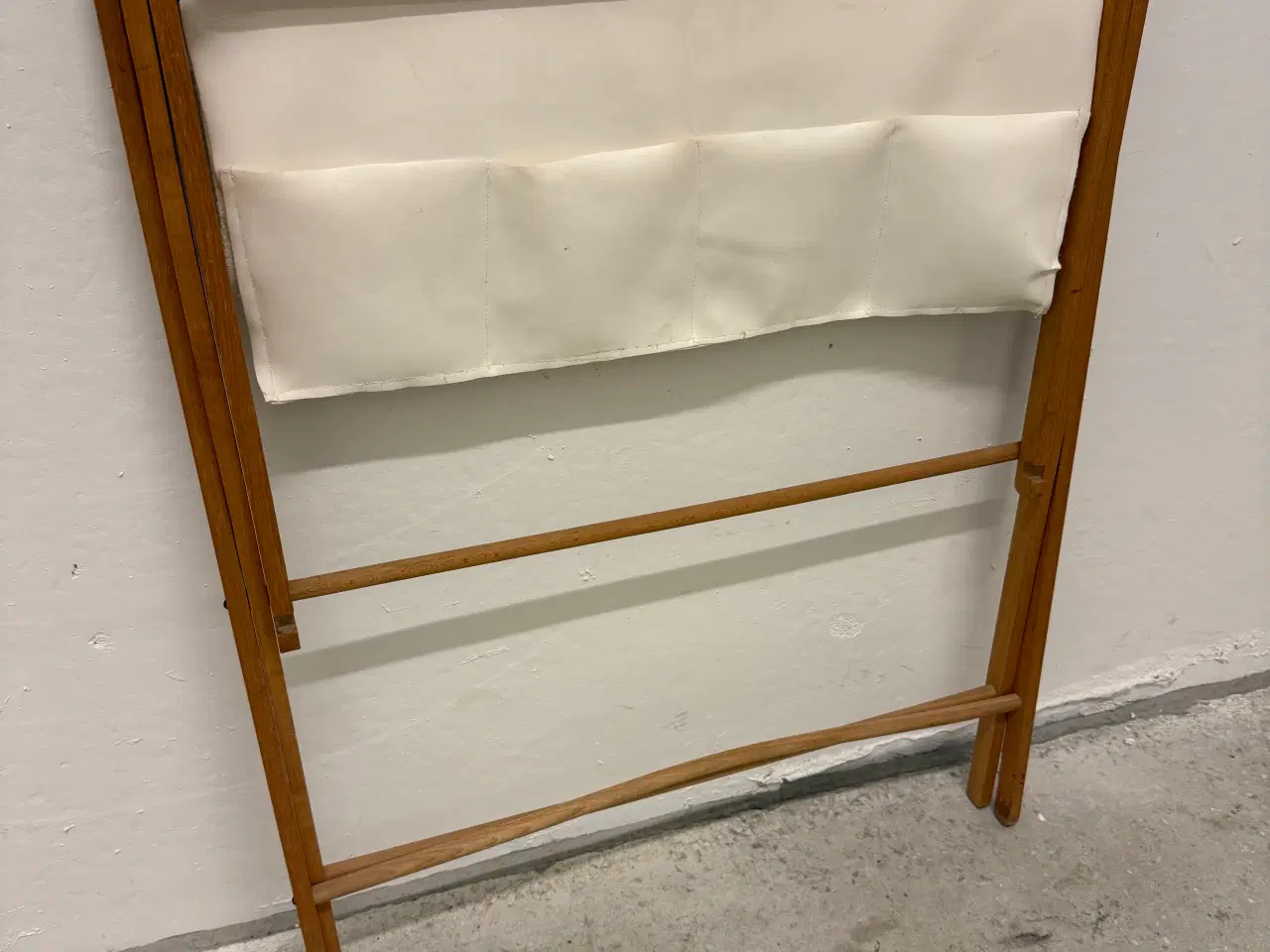 Billede 2 - Puslebord til dukker