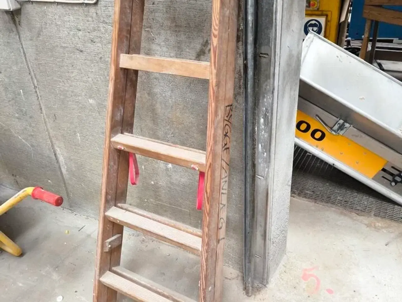 Billede 2 - 5 trins JUMBO wienerstige i træ 1,4m