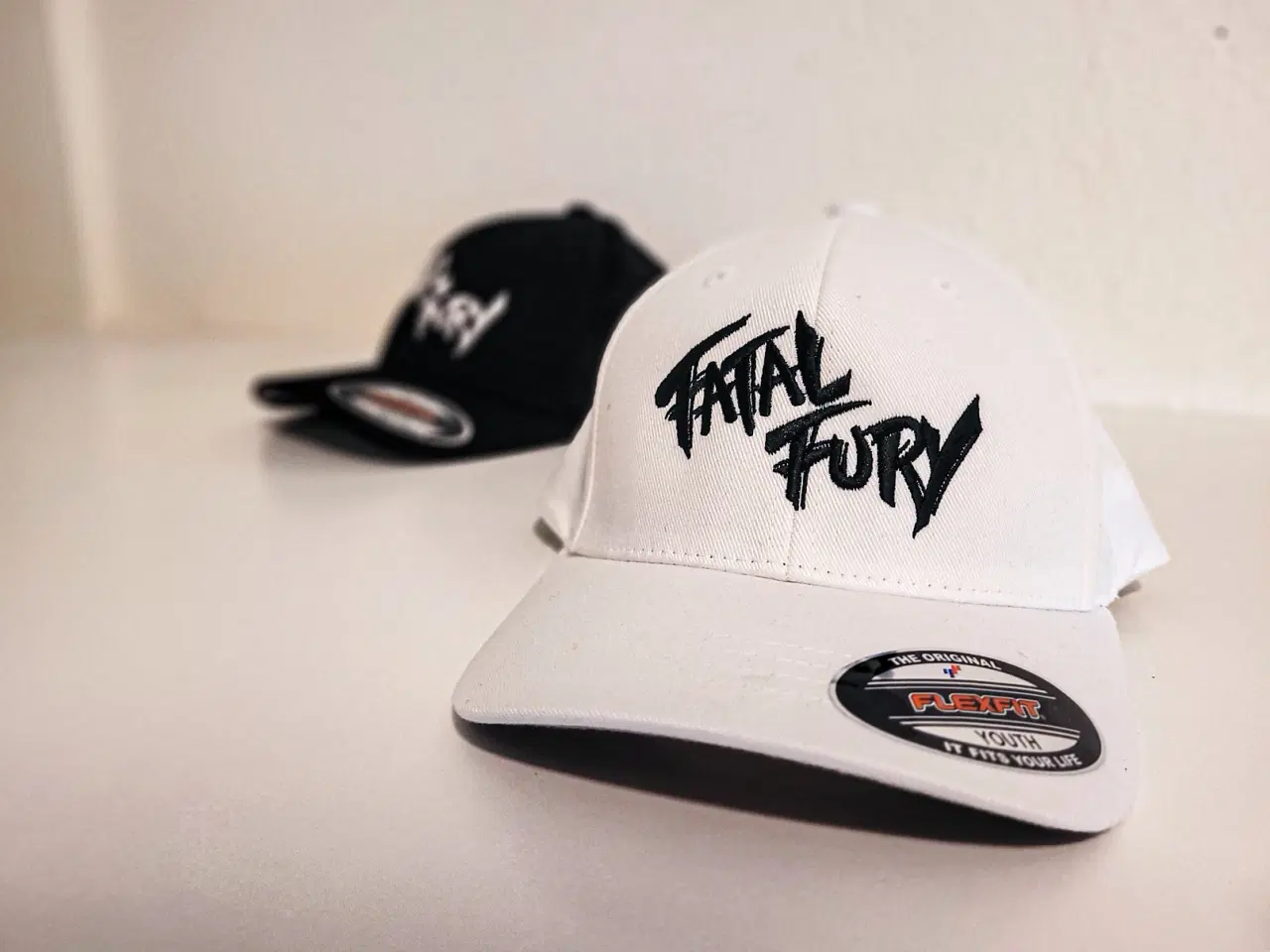 Billede 1 - Flexfit Kasketter til Børn & Unge – Hvid og Sort