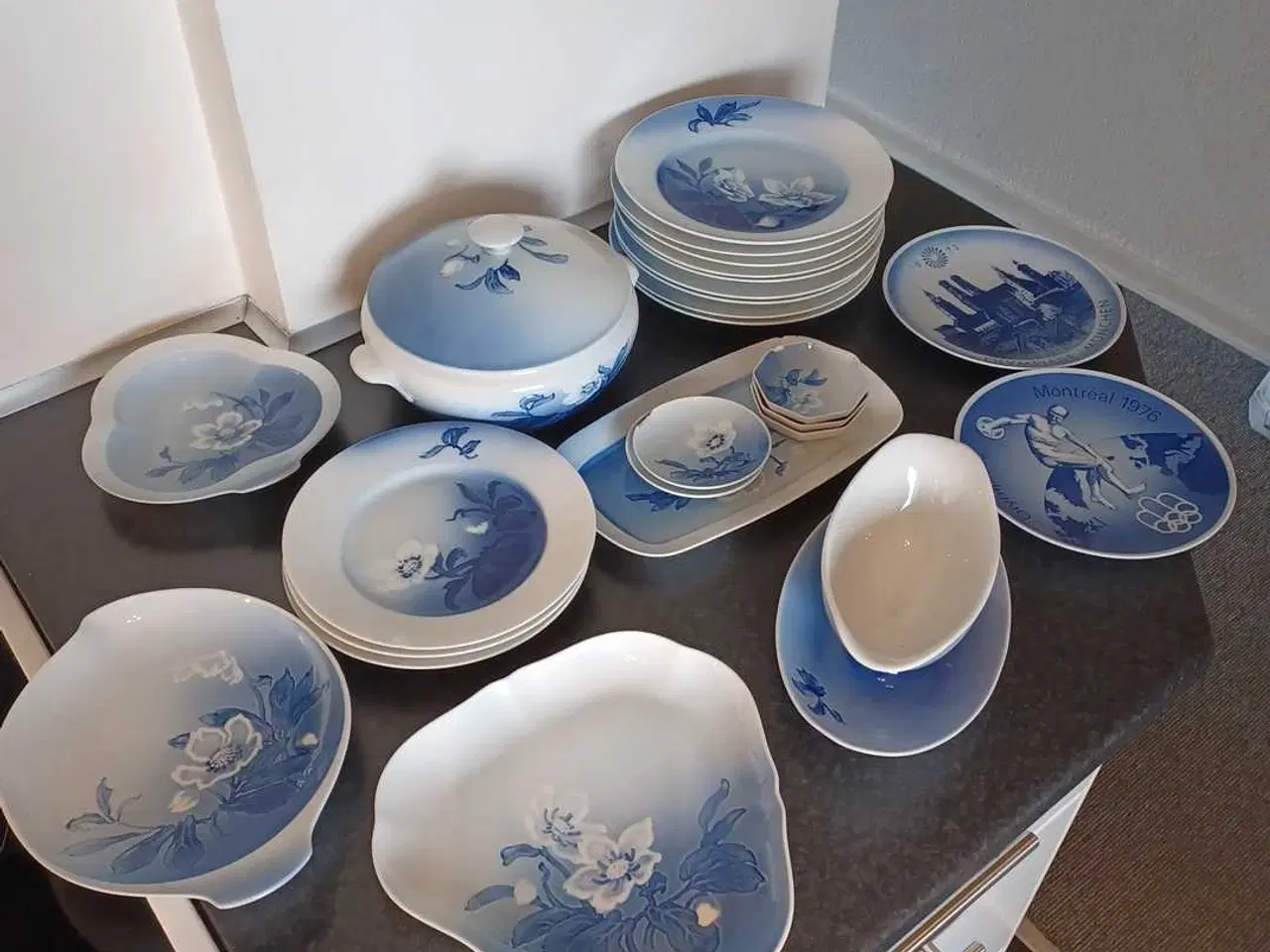 Billede 13 - B & G Julerosen blandet porcelæn, SKARP PRIS!!