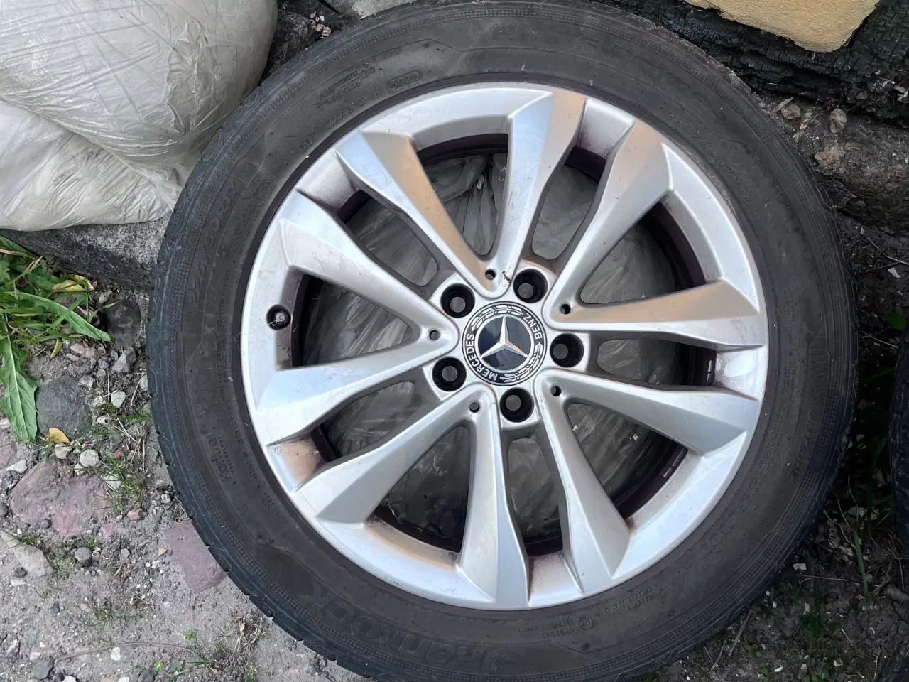 Billede 2 - Mercedes fælge med dæk 