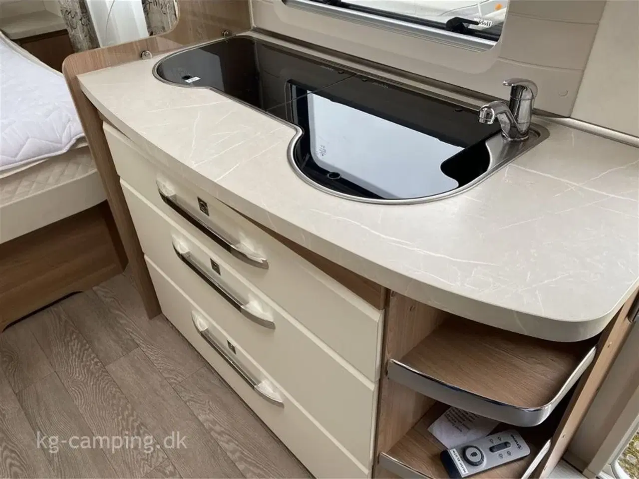 Billede 5 - 2020 - Hobby De Luxe 540 UFF Flot vogn med Fritstående dobbeltseng