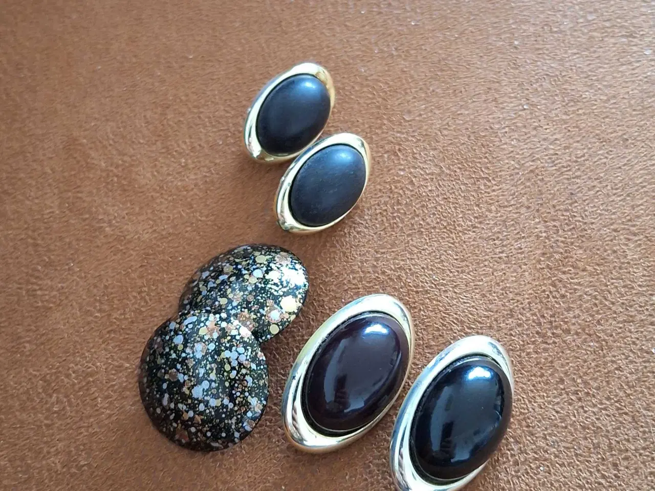 Billede 1 - Tre par øreclips