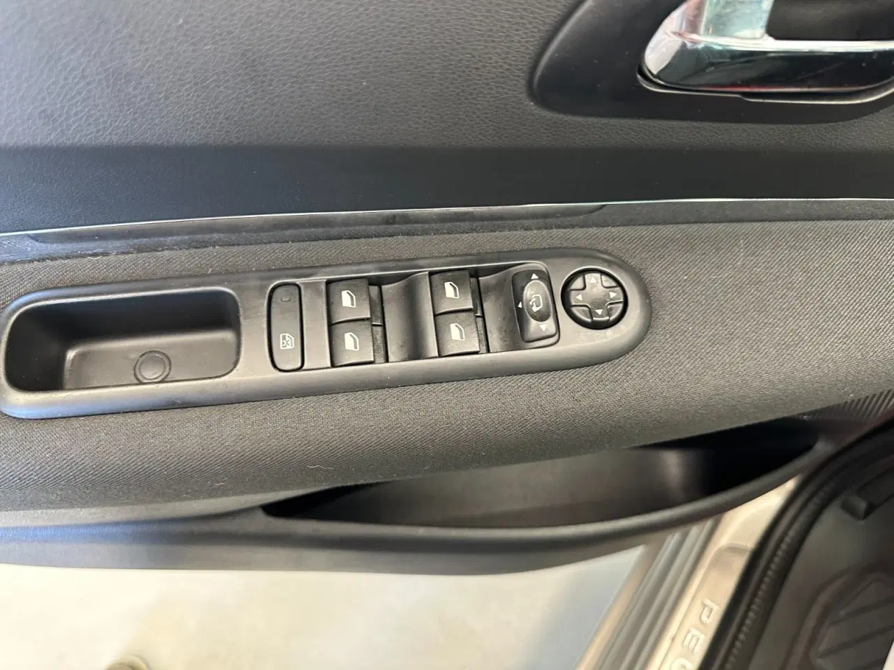 Billede 13 - Peugeot 5008 1,6 BlueHDi 120 Allure 7prs