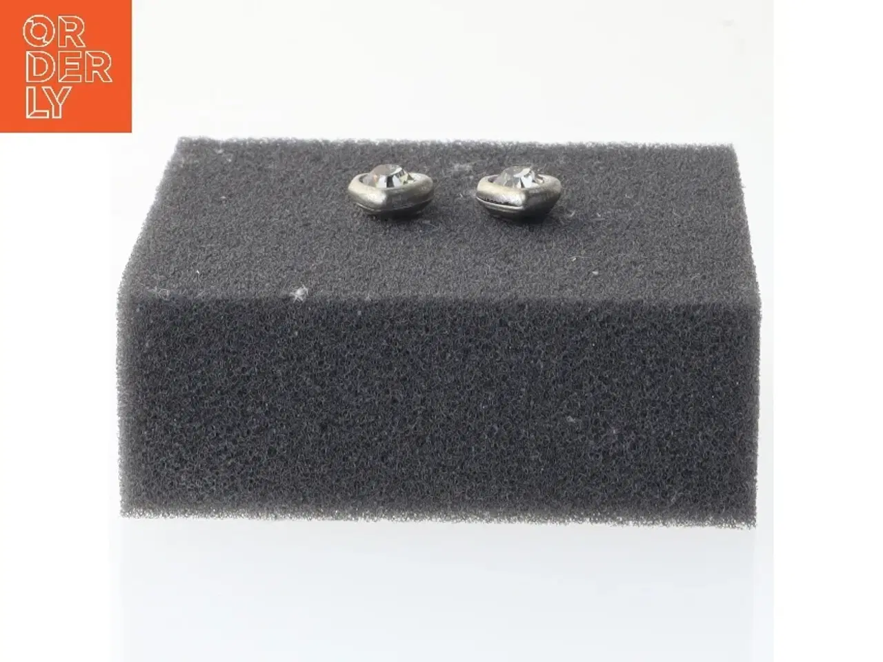 Billede 4 - Hjerteformede vedhæng fra DYRBERG KERN (str. 1,5 cm)