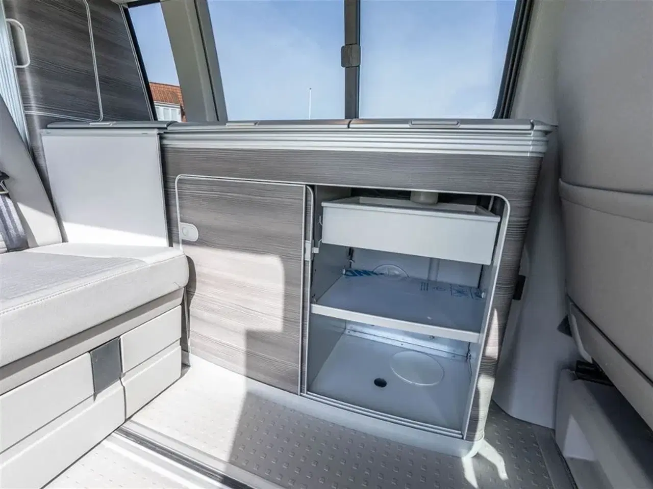 Billede 8 - 2018 - VW California Ocean 4 Motion   Velholdt og fuldt udstyret autocamper med firehjulstræk - Kørt 118,000 Km.