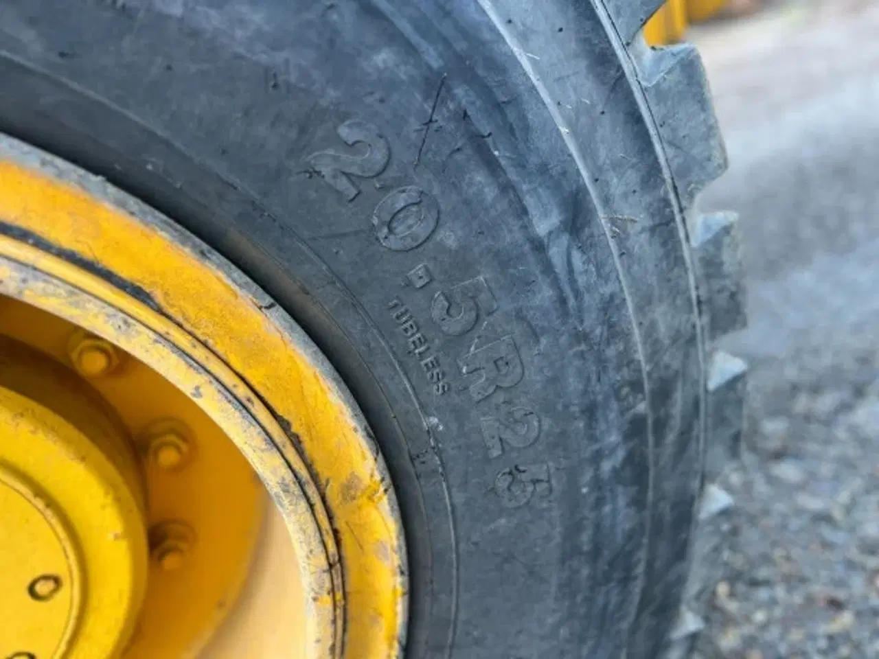 Billede 17 - JCB 426 - Gummiged / Nye dæk og skovl 