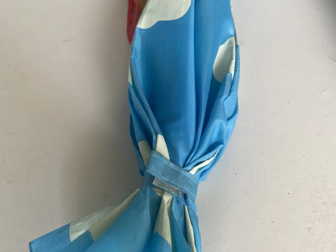 Billede 1 - Børneparaply med skyer og regnbue