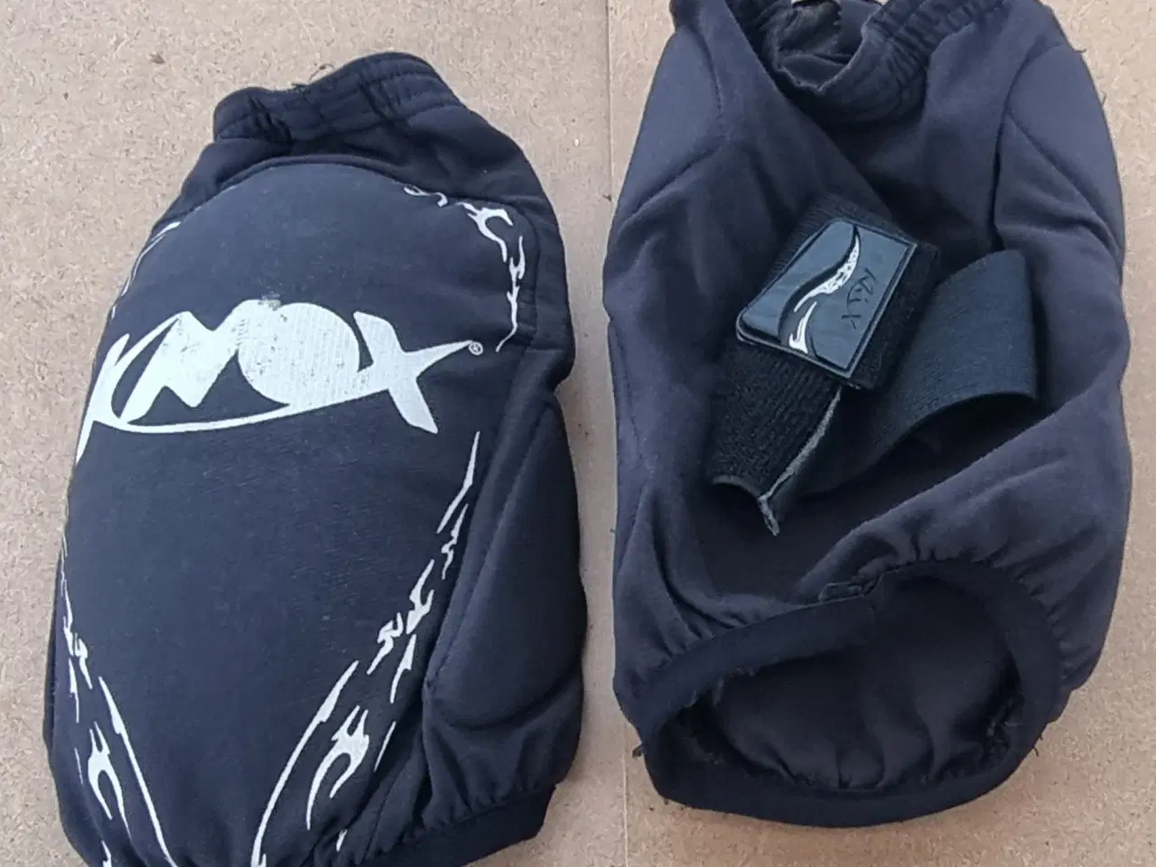 Billede 1 - Sorte Draggin jeans og knæbeskyttere