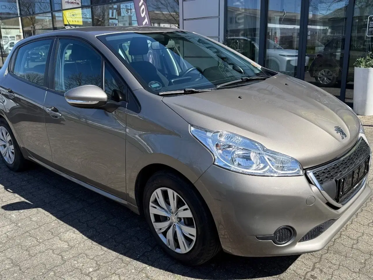Billede 2 - Peugeot 208 1,2 VTi 82 Active Navigator