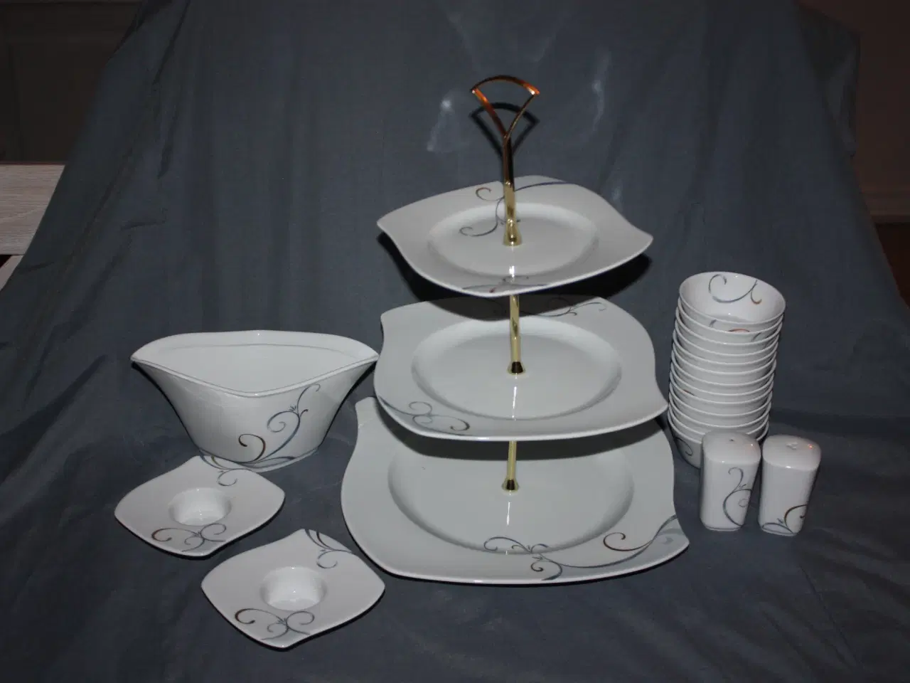 Billede 1 - Firkløveren/Fyrklöveren Victoria kageopsats