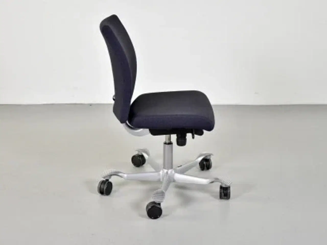 Billede 4 - Häg h04 4200 kontorstol med sort/blå polster