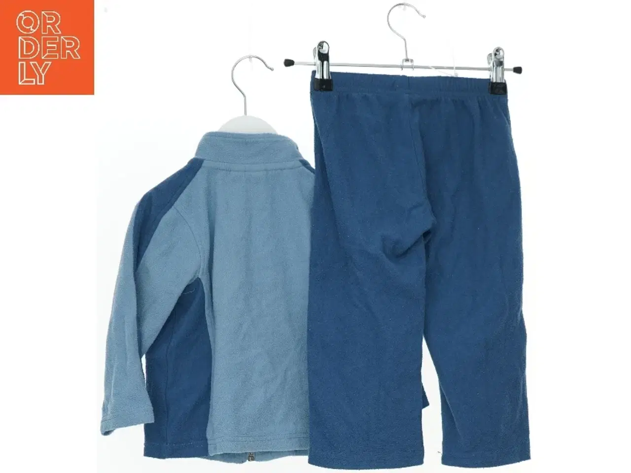 Billede 2 - Børnesæt i fleece med motiv fra Disney (str. 92)