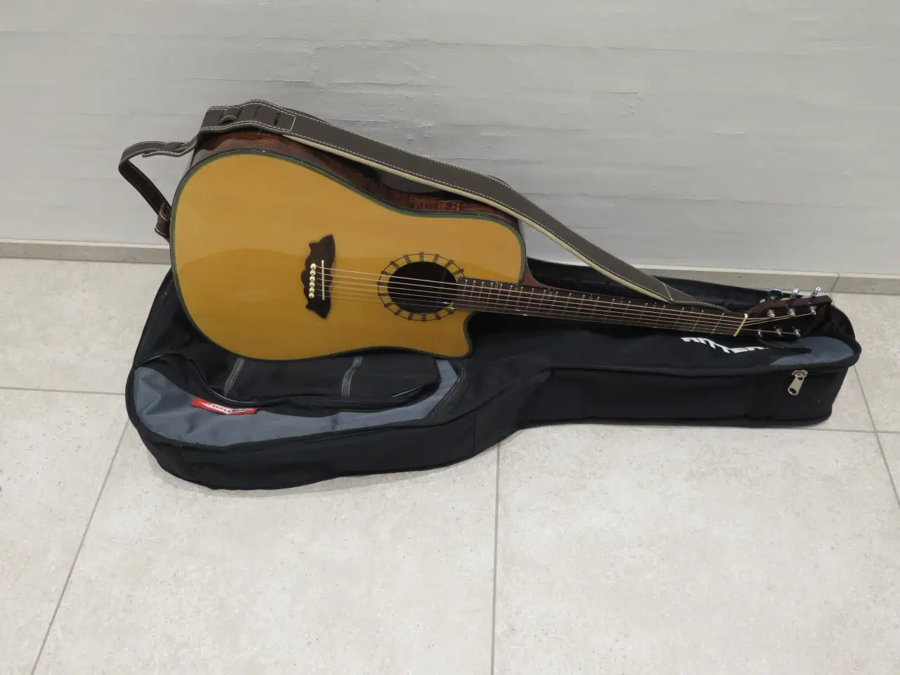 Billede 1 - Washburn D46 SCE – Akustisk/elektrisk western gui.