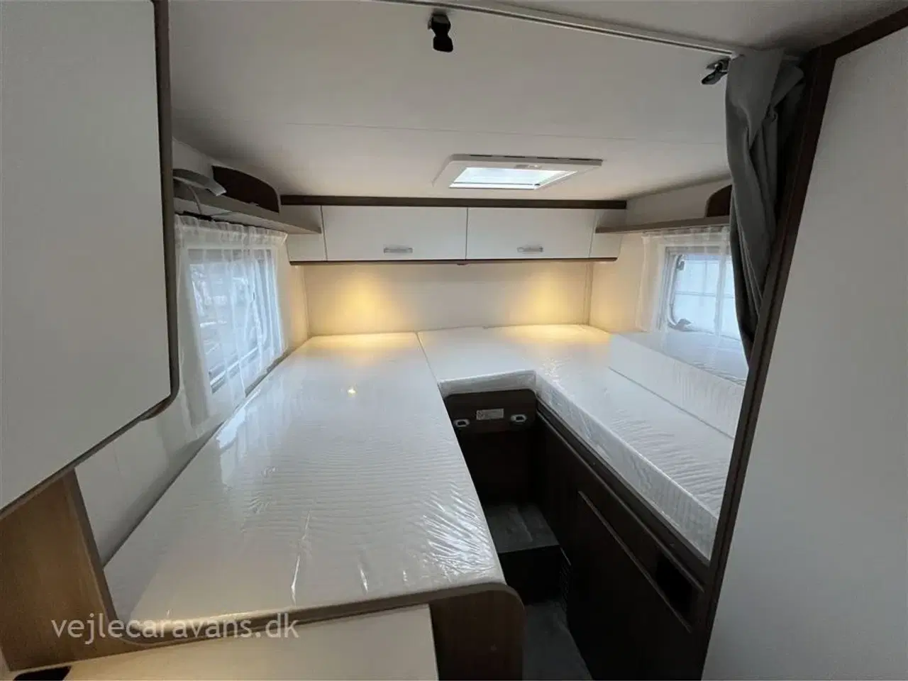 Billede 8 - 2026 - Carado V337 PRO+