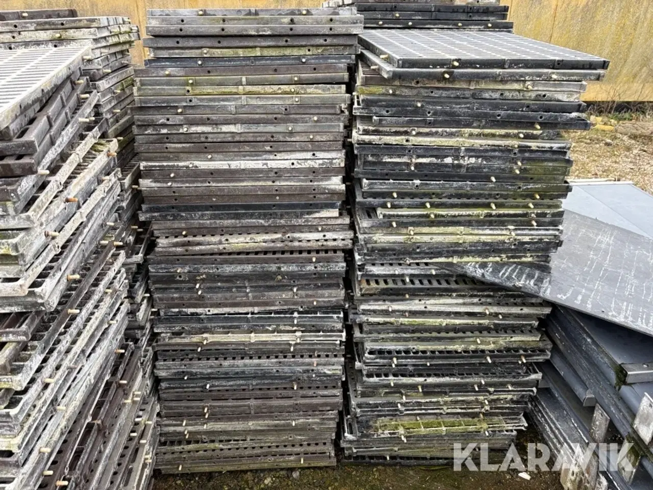 Billede 8 - Plastriste til svinestald, ca 1000 styk