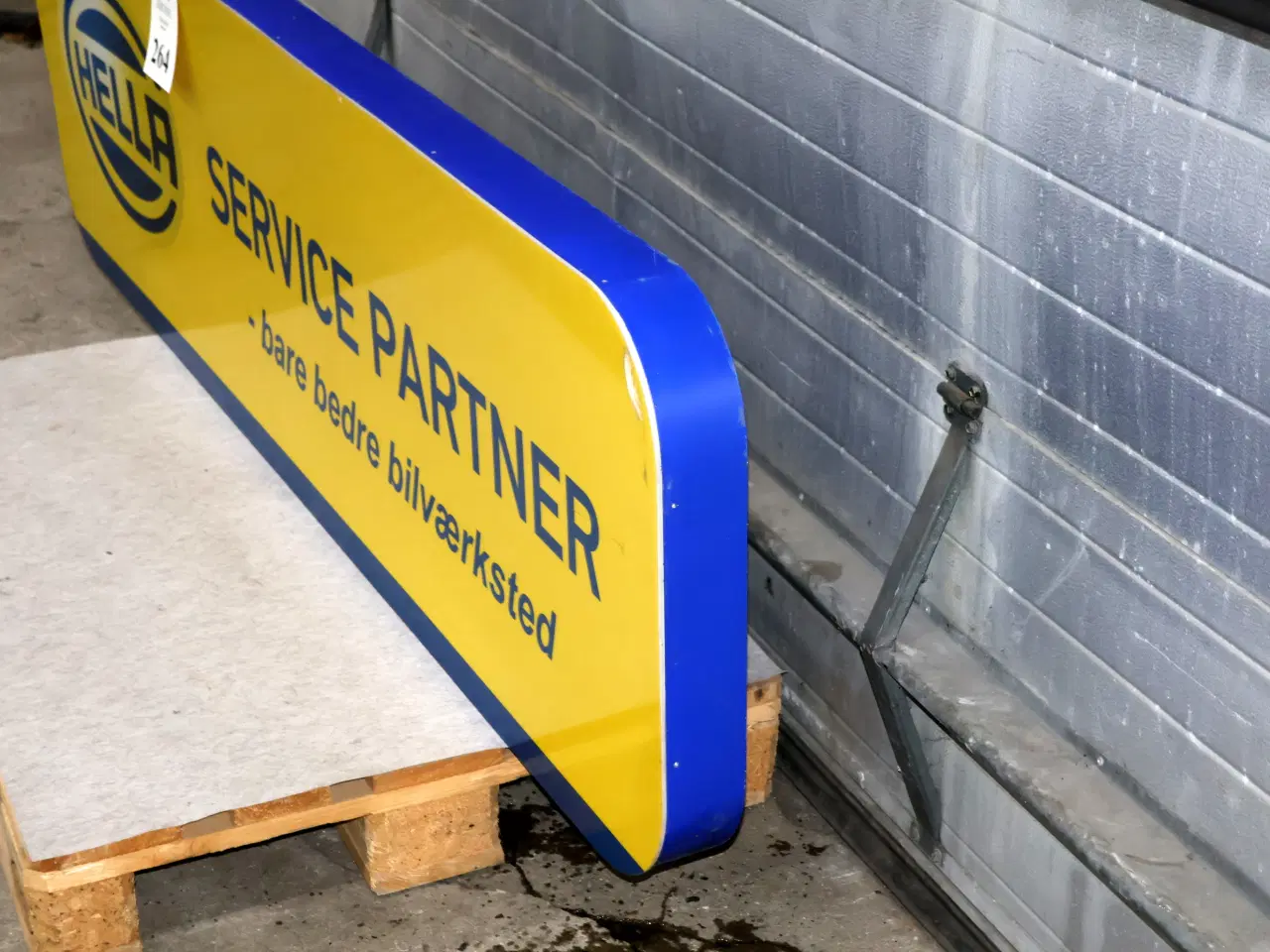 Billede 2 - Hella lysskilt ca 200*59cm