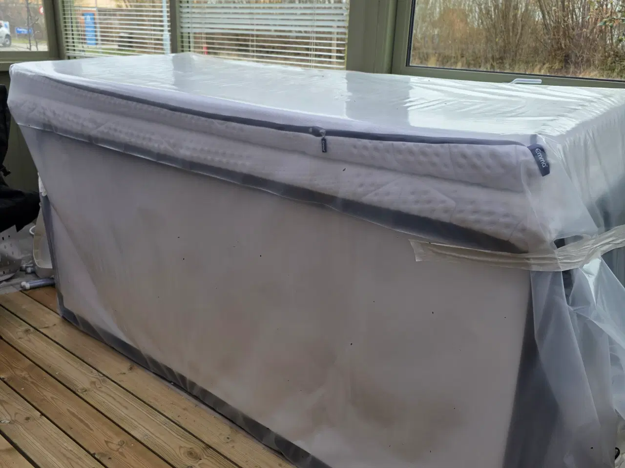 Billede 1 - dobbelseng med elavation