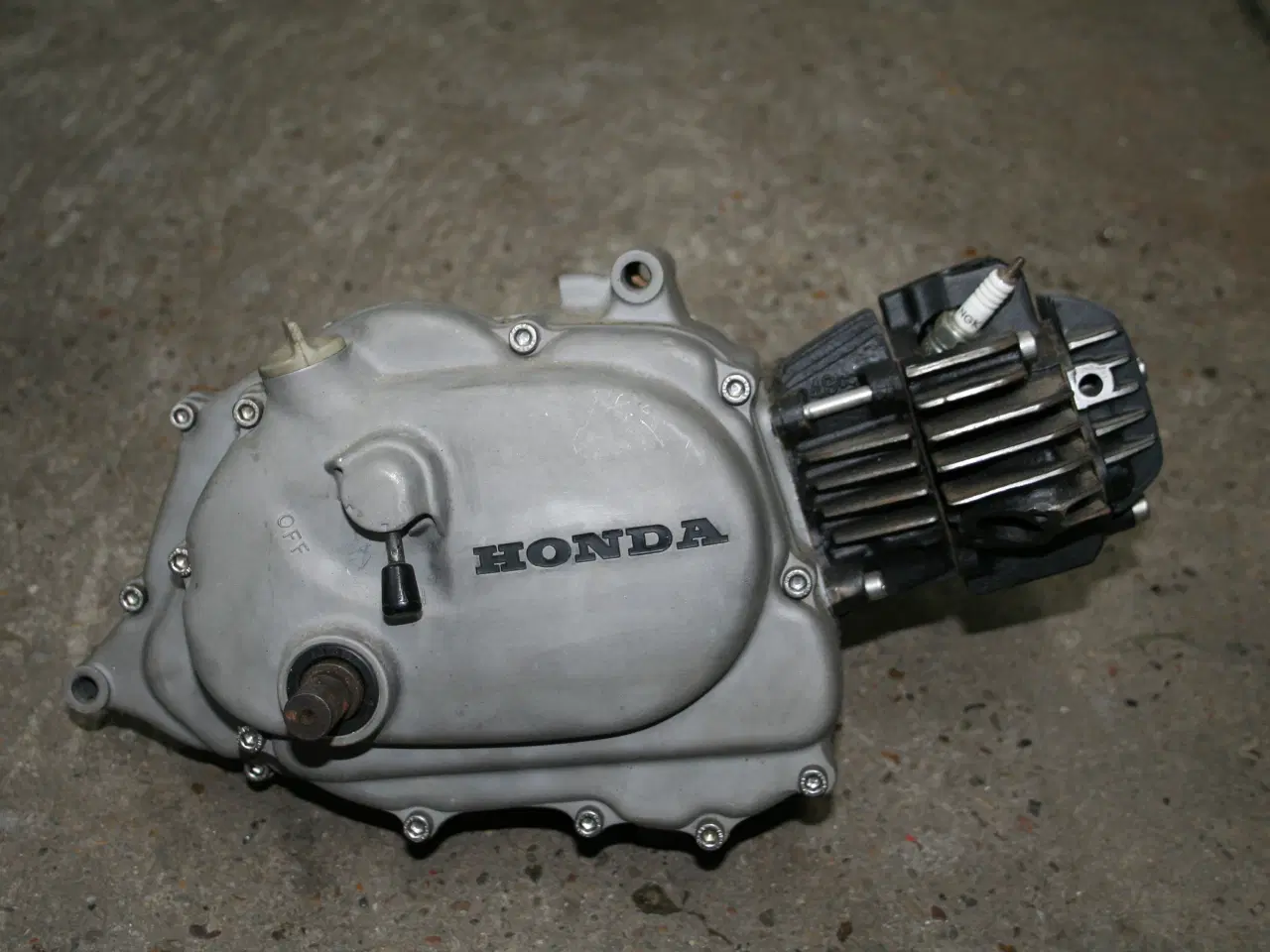 Billede 1 - Honda Amigo  Motor  4 tagt