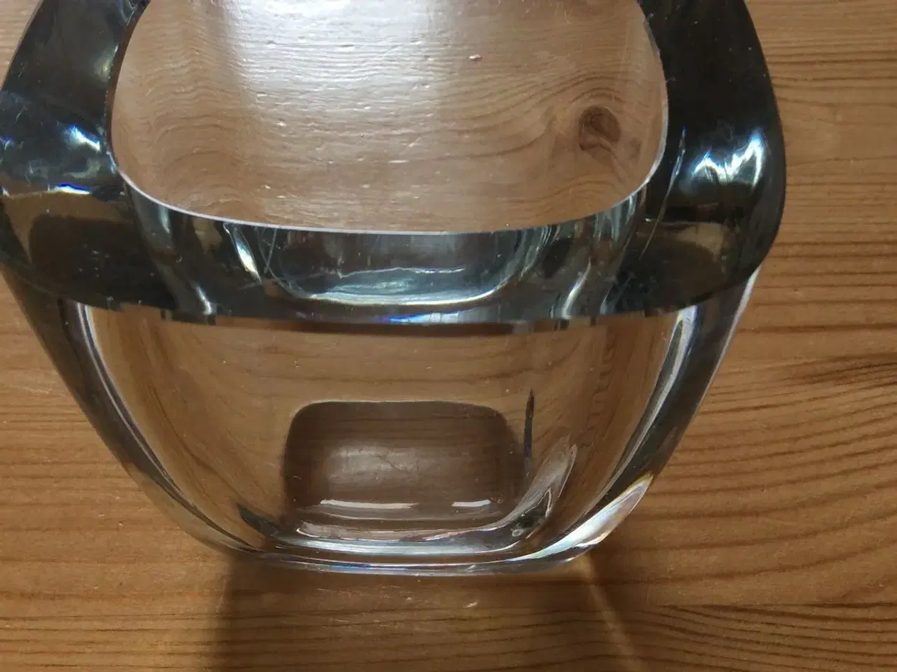 Billede 1 - Holmegaards vase i kraftigt glas